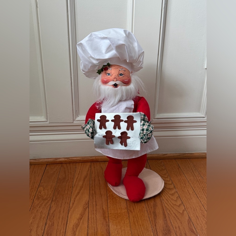 Annalee Santa Claus baker chef hat gingerbread sheet doll plush Red Christmas